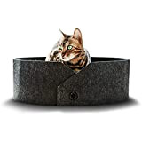 CanadianCat Company ® | Owen XL 50cm | Filzbett mit Kratzboden für Katzen Anthrazit - Katzenbett mit Wellpappe als Boden