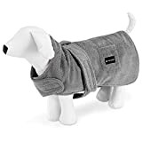 Navaris Hundebademantel Hundehandtuch - Handtuch für Hund groß - Träger verstellbar mit Klettverschluss - Hunde Bademantel weich bequem kompakt